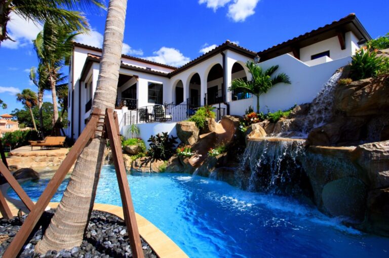 Mediterranean Casual Home 7